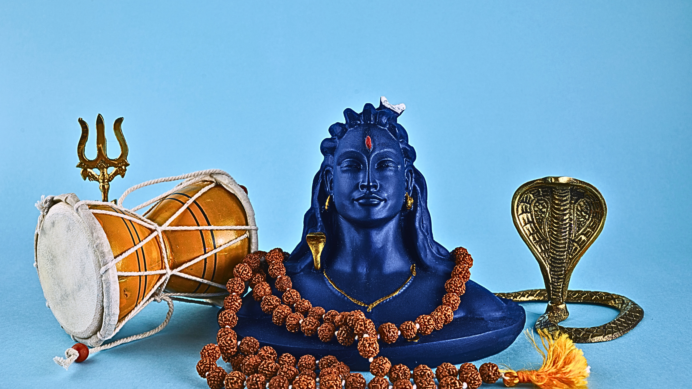 Shiv Linga- A Sacred Symbol of Lord Shiva's Abundant Power and Cosmic Union