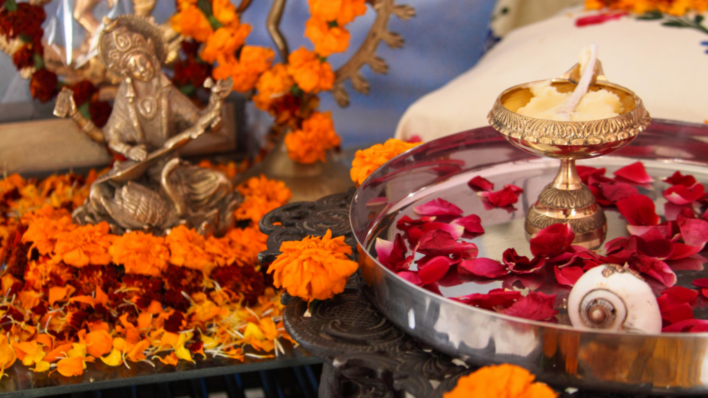 offer flowers during Navratri 2023